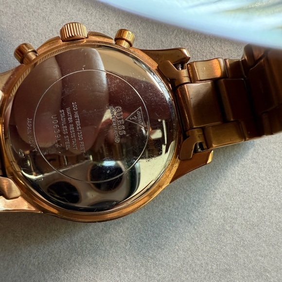 GUESS Gold and Black dial Women's Watch W0639L2 - Picture 8 of 8